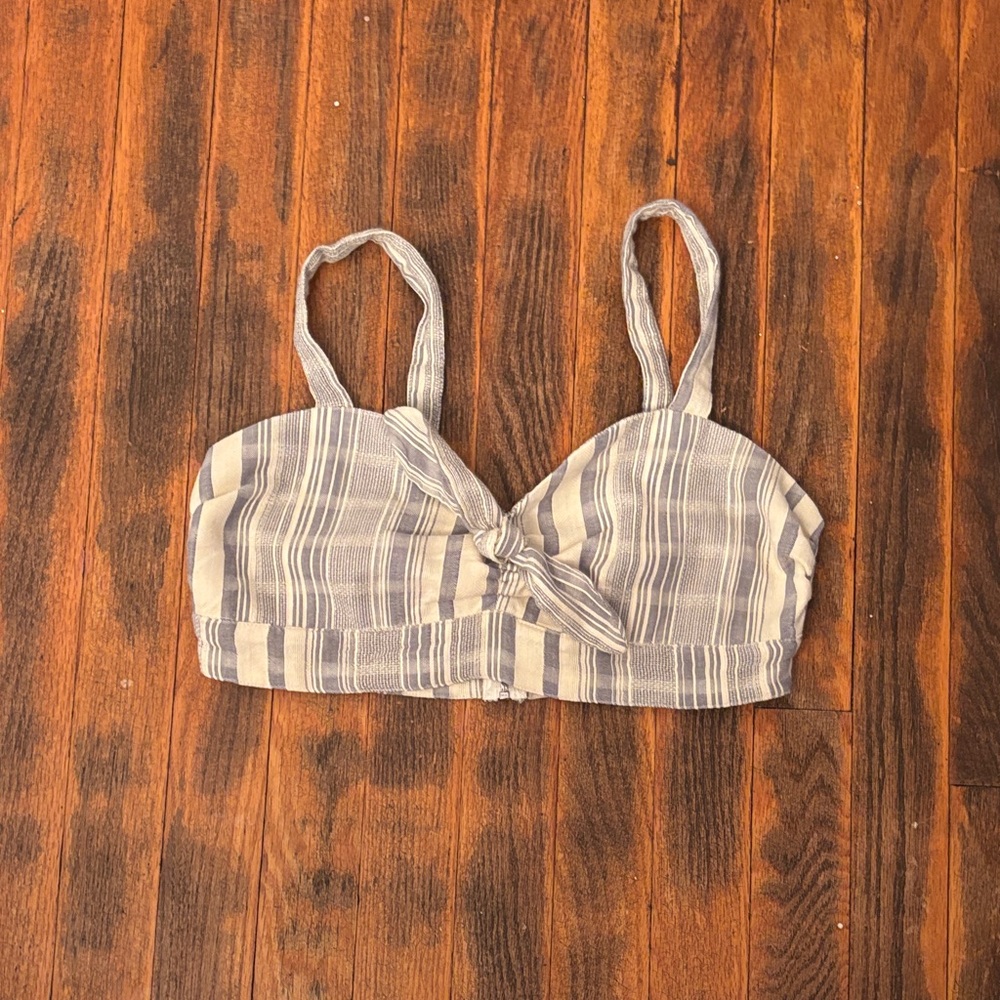 Abercrombie & Fitch Blue and White Striped Crop Top